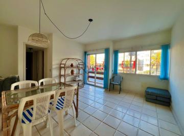 Apartamento · 76m² · 3 Quartos · 1 Vaga · Apartamento para Locação Anual na Enseada no Guarujá / QVista Inteligência Im...