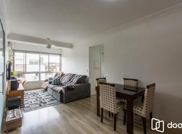 Apartamento · 61m² · 2 Quartos · 1 Vaga · Apartamento de 2 quartos, living para 2 ambientes, cozinha com churrasqueira e 1