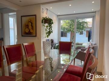 Casa · 234m² · 3 Quartos · 6 Vagas · Casa com 3 dormitórios, suíte, lavabo, espaço gourmet com churrasqueira.