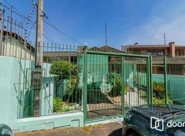 Casa · 70m² · 2 Quartos · 1 Vaga · Casa de 2 dormitórios, 1 vaga de garagem no bairro glória Porto Alegre.