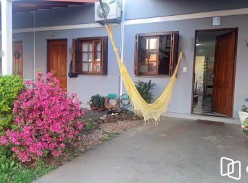 Casa · 94m² · 2 Quartos · 1 Vaga · Sobrado com 2 dormitórios, 1 vaga, na Av. Otto Niemeyer, bairro Camaquã, Poa, RS