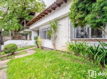 Casa · 200m² · 3 Quartos · 4 Vagas · Casa Térrea com 3 Dormitórios à Venda no Boa Vista