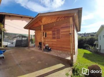 Terreno · 824m² · Terreno com 2 casas pré-fabricadas recém-construídas