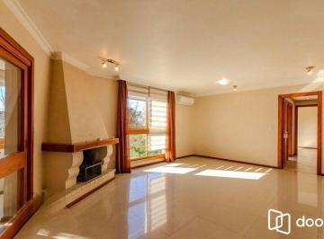 Apartamento · 121m² · 3 Quartos · 2 Vagas · Apartamento com Lareira e Churrasqueira Próximo à Sogipa