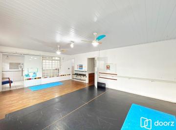 Comercial · 158m² · 7 Quartos · Excelente casa residencial/Comercial para vender no bairro cristo Redentor