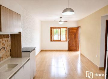 Casa · 175m² · 2 Quartos · 2 Vagas · Casa dois quartos com suíte na Hipica 175m