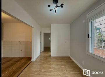Apartamento · 52m² · 2 Quartos · Apartamento 2 quartos reformado à venda no São Sebastião