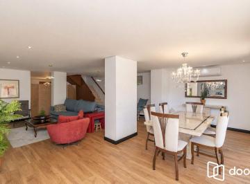 Casa · 250m² · 3 Quartos · 2 Vagas · Casa a venda no bairro Jardim Bôtanico