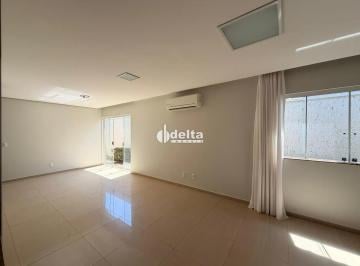 Casa · 332m² · 3 Quartos · 2 Vagas · Casa com 3 quartos sendo 3 suítes disponível para venda no bairro Jardim Inconfidência em Uberlândia