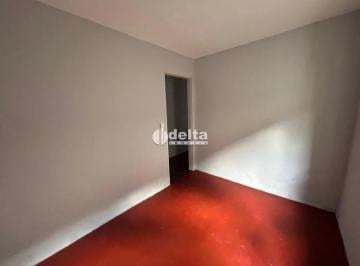 Casa · 330m² · 3 Quartos · 5 Vagas · Casa com 3 quartos sendo 3 suíte disponível para Locação no bairro Mansour em Uberlândia-MG.