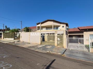 Casa · 200m² · 3 Quartos · 2 Vagas · Sobrado à Venda no Jardim Ana Rosa em Cambé