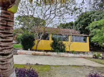 Casa · 140m² · 3 Quartos · Casa TérreaCASA COM CARA DE SÍTIO – UM VERDADEIRO REFÚGIO EM MEIO À NATUREZA!
