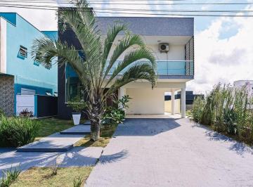 tbfiwbc2ytyynzc5njmymzzi_md · Sobrado em condomínio à Venda em Bougainvillee IV, Peruíbe - SP