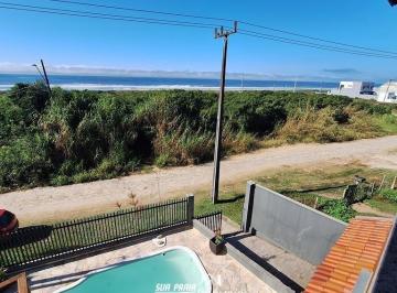 Casa · 250m² · 4 Quartos · 4 Vagas · Triplex a venda pertinho do mar no Coroados