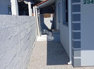 Casa · 50m² · 2 Quartos · CASA COM QUINTAL A VENDA OU TROCA POR APARTAMENTO