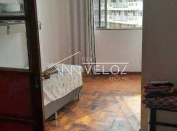 Apartamento · 30m² · 1 Quarto · Apartamento :  / Residencial / Catete
