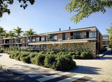 Apartamento · 118m² · 2 Quartos · 2 Vagas · APARTAMENTO COM 2 SUÍTES E 2 VAGAS DE GARAGEM NA PRAIA MOLE EM FLORIANÓPOLIS/SC