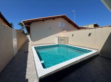 Casa de 2 quartos, Itanhaém · Casa com piscina e área gourmet em Itanhaém.