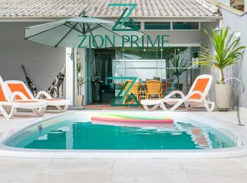 Casa · 2 Quartos · 8 Vagas · Sobrado Alto Padrão à venda à 200m da Praia de Itaguá - Ubatuba, São Paulo