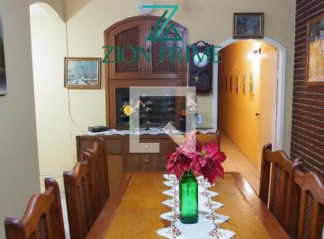 Casa · 220m² · 3 Quartos · 2 Vagas · Casa à Venda - Centro, 3 Quartos, 220 m2