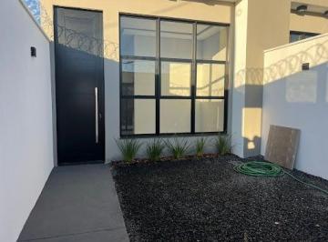 Casa · 75m² · 2 Quartos · 2 Vagas · Casa com 2 dormitórios à venda, 75 m² por R$ 500.000,00 - Aclimação - Uberlândia/MG