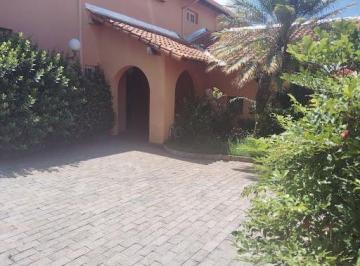 Casa · 560m² · 4 Quartos · 2 Vagas · Casa com 4 dormitórios à venda, 560 m² por R$ 1.500.000,00 - Centro - Uberlândia/MG