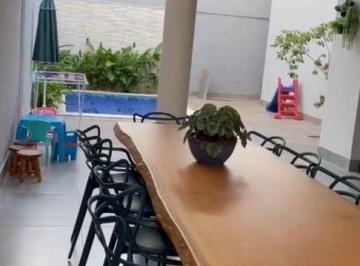 Casa · 212m² · 3 Quartos · Casa com 3 dormitórios à venda, 212 m² por R$ 2.000.000 - Jardim Botânico - Uberlândia/MG