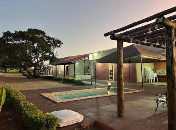 Rural · 220m² · 4 Quartos · 2 Vagas · Chácara com 4 dormitórios à venda, 2500 m² por R$ 900.000,00 - Chácaras Panorama - Uberlândia/MG