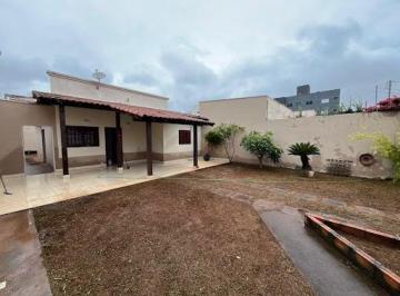 Casa · 101m² · 3 Quartos · 2 Vagas · Casa com 3 dormitórios à venda, 101 m² por R$ 600.000,00 - Jardim Botânico - Uberlândia/MG
