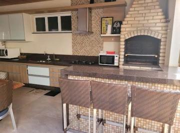 Casa · 236m² · 4 Quartos · 2 Vagas · Casa Jardim Inconfidência