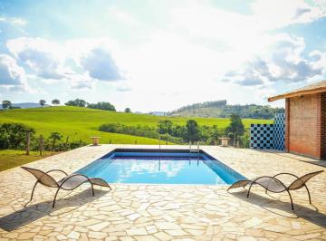 Rural de 4 quartos, Guararema · Chácara com 410 metros², 4 quartos, piscina e churrasqueira em Guararema - SP