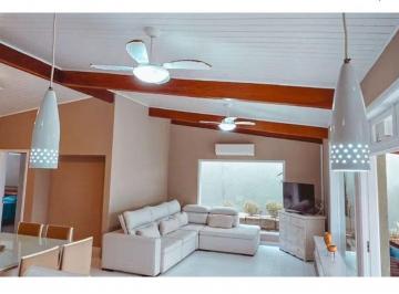 Casa de 3 quartos, Guarujá · Casa de 400 m² com 3 dormitorios sendo 1 suite e 3 vagas à venda no Balneário Praia do Pernambuco
