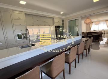 Casa de 3 quartos, Camaçari · Mansão Exclusiva para locação em Alphaville Litoral Norte com Elevador e 3 Suítes