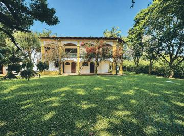 Casa · 777m² · 4 Quartos · 6 Vagas · Vende-se Casa no Cond. Granja Velha - MARAVILHOSA! 5 mil m² de terreno, 4 d