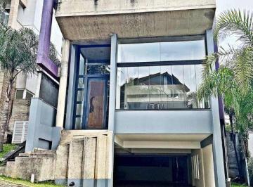 f19ace504a150fed188836a3677cf99e082e2c10 · Casa à Venda Condomínio Fechado no Barro Branco | 4 Suítes | Piscina | 8 Vagas.