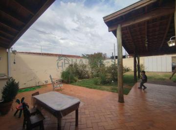 Foto 01 · Espaçosa casa à venda em Franca-SP, Jardim Boa Esperança: 2 quartos, 1 sala, 1 banheiro, 4 vagas - 9