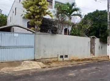Casa de 3 quartos, Ubaíra · Casa para Alugar em Ubaíra 3 quartos - Centro - Rua da Igreja matriz
