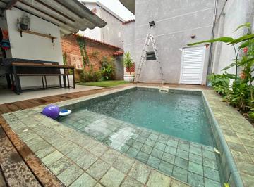 Casa de 3 quartos, São Roque · Casa com 320 mts², 3 quartos, piscina e churrasqueira em São Roque - SP