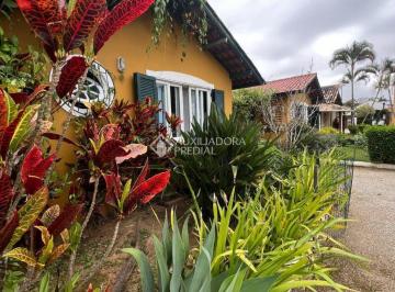 Casa · 40m² · 1 Quarto · 1 Vaga · Casa em condomínio à venda em Ponta das Canas