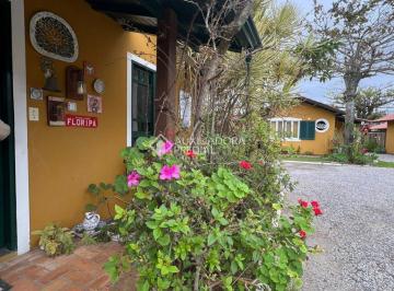 Casa · 40m² · 1 Quarto · 1 Vaga · Casa em Condomínio à venda em Ponta das Canas
