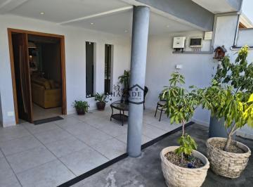 Casa · 289m² · 4 Quartos · 2 Vagas · CASA DUPLEX 4 QUARTOS À VENDA EM ITAIPU - ASSOCIAÇÃO BOA VISTA/NITERÓI