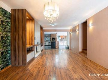 Casa · 200m² · 3 Quartos · 2 Vagas · CASA 3 DORMITÓRIOS À VENDA