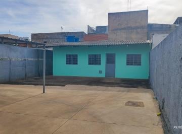 Casa de 3 quartos, Taguatinga · Casa 3 quartos com suite, unica no lote com garagem grande
