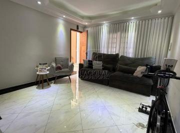 Casa · 130m² · 2 Quartos · 2 Vagas · Sobrado com 130 m² com 2 dormitórios, 2 banheiros, 2 vagas.