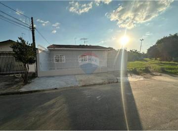 Casa · 210m² · 3 Quartos · 3 Vagas · Casa Espetacular no Alto Boqueirão, Paraná!