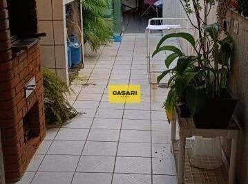 Casa · 128m² · 2 Quartos · 2 Vagas · Sobrado para alugar no bairro Planalto, 2 suítes, 2 vagas. Imperdível.