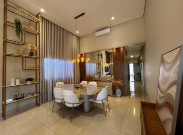 Casa · 208m² · 3 Quartos · 2 Vagas · Casa térrea mobiliada à venda em Maringá, Bom Jardim, com 3 quartos, 208 m², piscina aquecida e ener