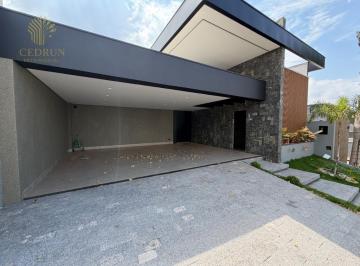 Casa · 198m² · 3 Quartos · 2 Vagas · Casa à venda em condomínio fechado em Maringá, Zona Sul, com 3 suítes, 198 m² e piscina