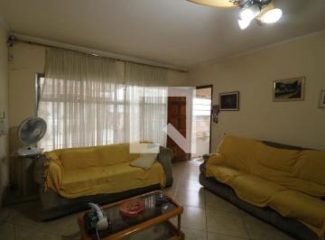Esta espaçosa casa de 180 metros quadrados oferece um ambiente acolhedor e funci · Casa à Venda - Jardim Imperador, 3 Quartos, 180 m2