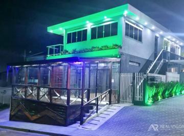 Comercial · 65m² · Sala Comercial com Deck e Aproximadamente 65m2 para Locação no Bairro Gralha Azul em Fazenda Rio Gra